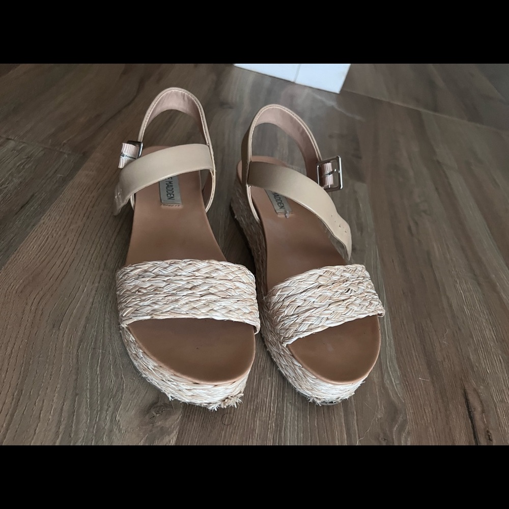 Steve Madden sandals 6.5